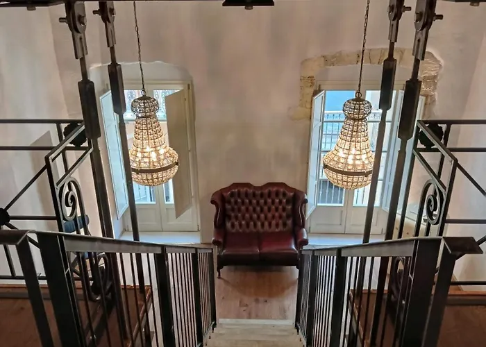 D H Lawrence Otel 4*