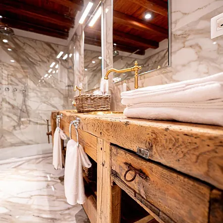 D H Lawrence Hotel Cagliari