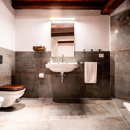 D H Lawrence 4* Cagliari