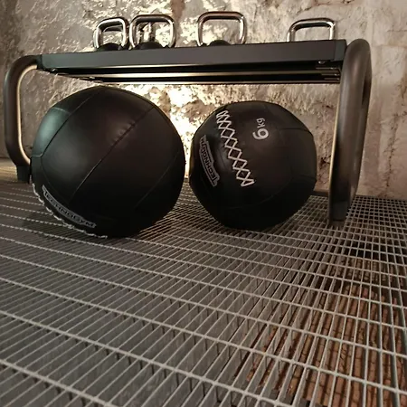 מלון D H Lawrence